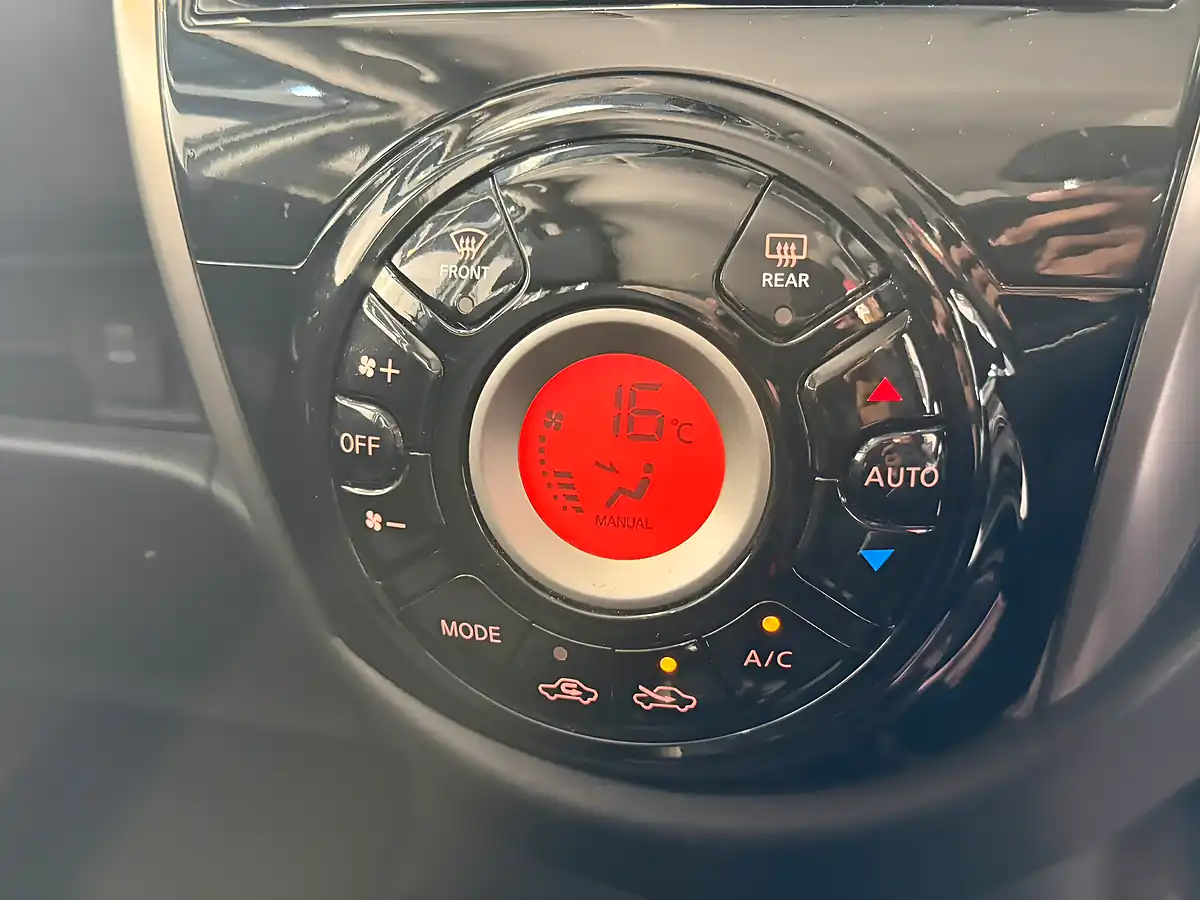 Used 2014 Nissan Micra Acenta Silver - Interior and Exterior details 18