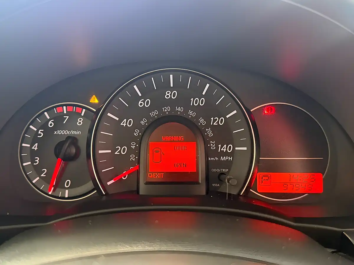 Used 2014 Nissan Micra Acenta Silver - Interior and Exterior details 19