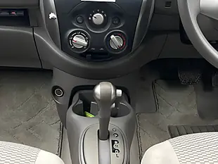 Used 2014 Nissan Micra Acenta White - Interior and Exterior details 16