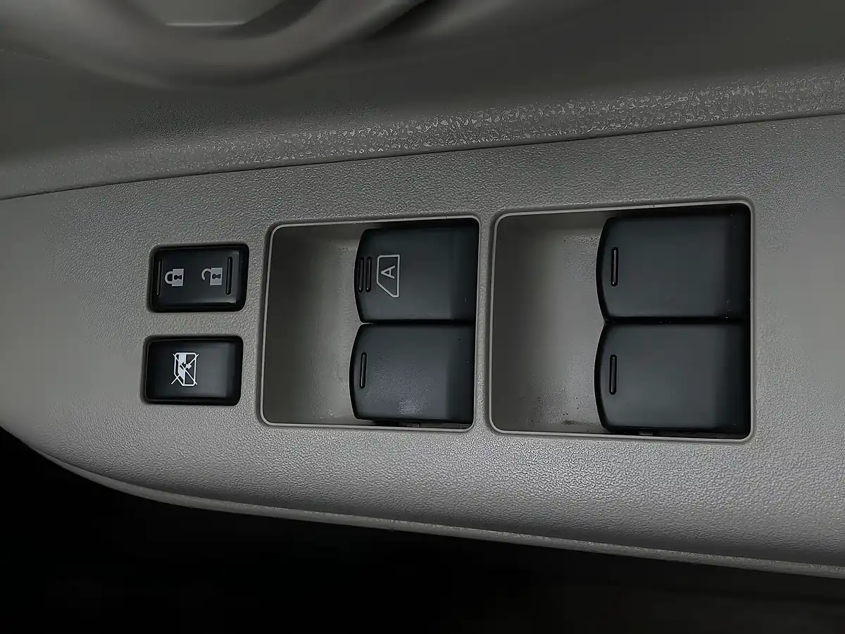 Used 2014 Nissan Micra Acenta White - Interior and Exterior details 19