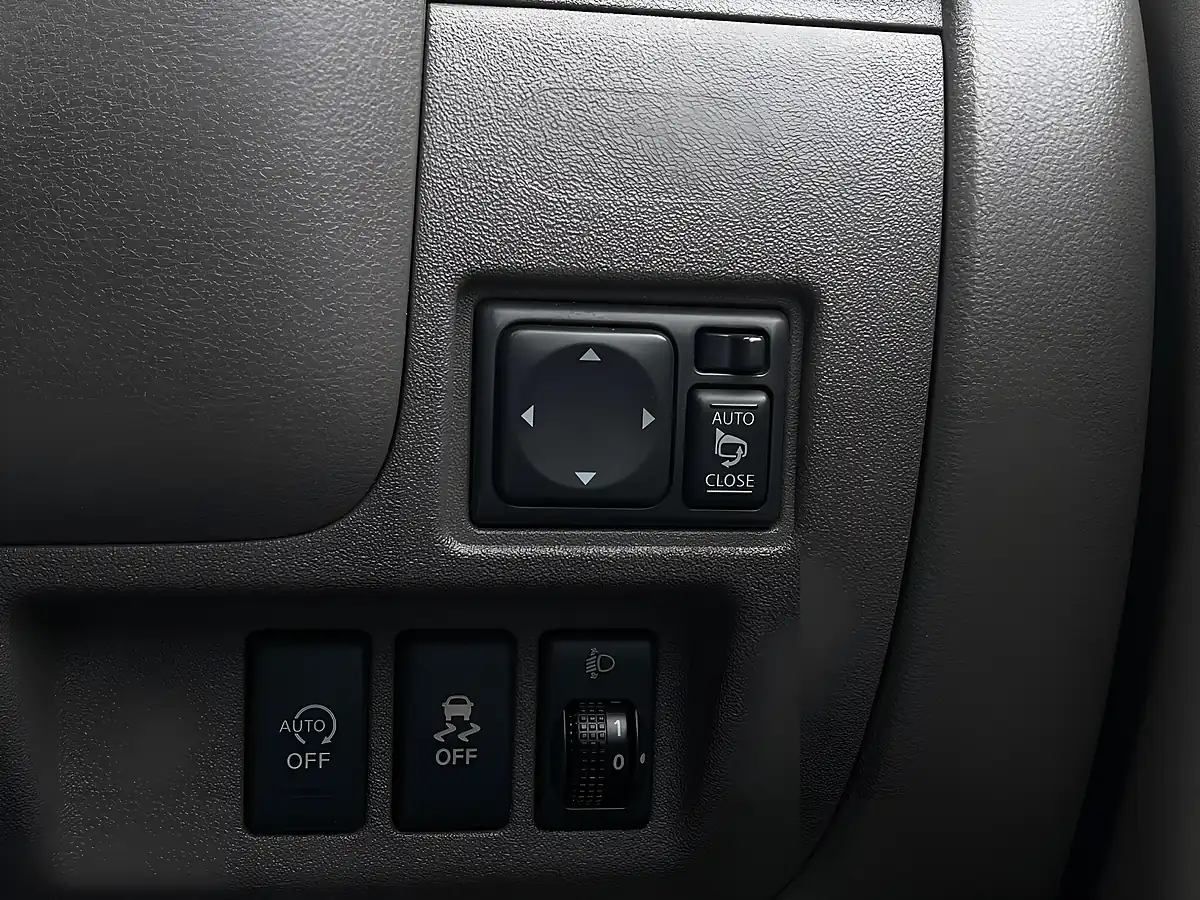 Used 2014 Nissan Micra Acenta White - Interior and Exterior details 20