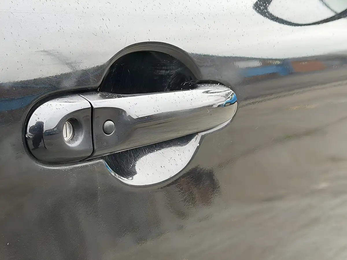 Used 2014 Nissan Micra Nismo Tekna Black - Interior and Exterior details 11