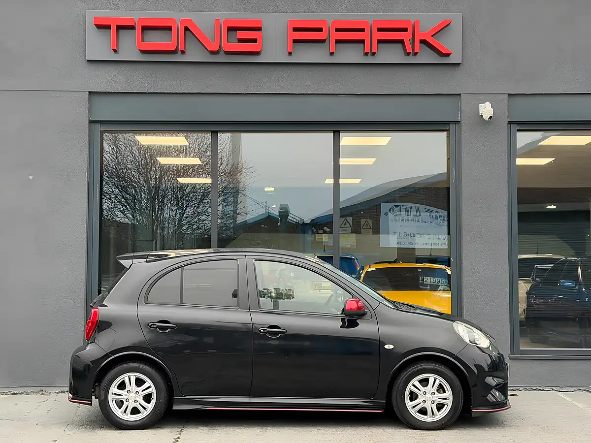 Used 2014 Nissan Micra Nismo Tekna Black - Interior and Exterior details 6