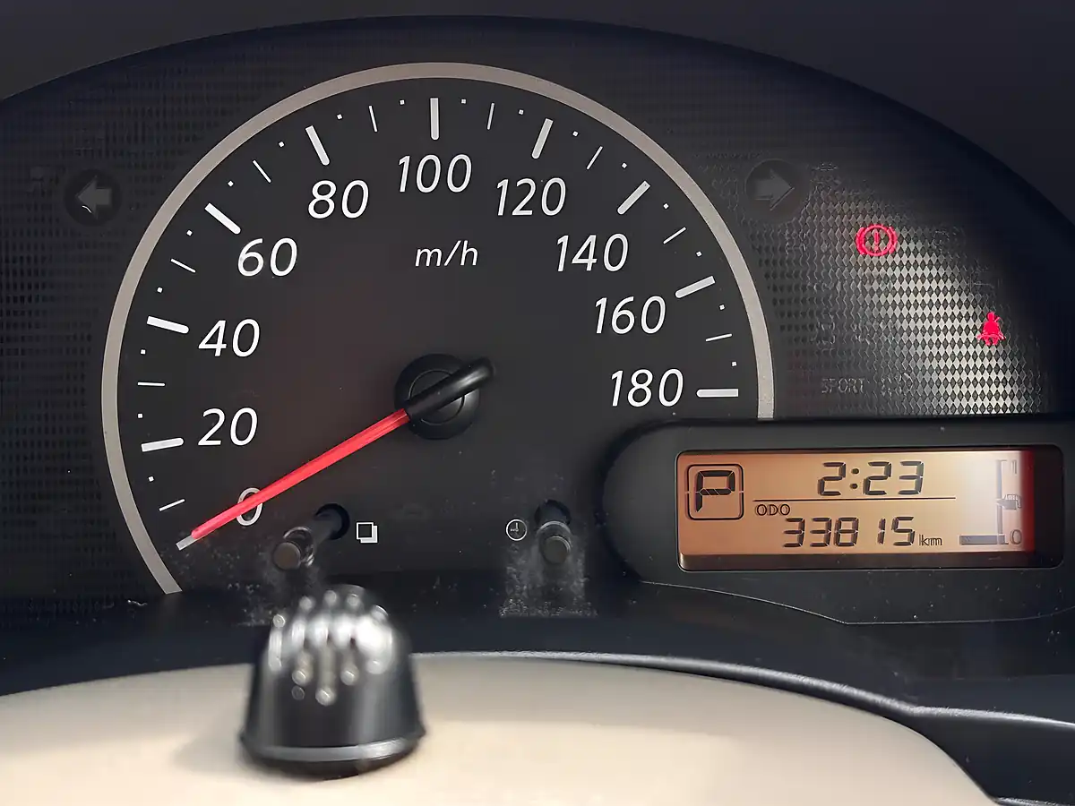 Used 2014 Nissan Micra Tekna Purple - Interior and Exterior details 15