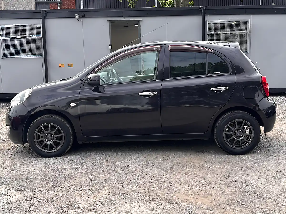 Used 2014 Nissan Micra Tekna Purple - Interior and Exterior details 3