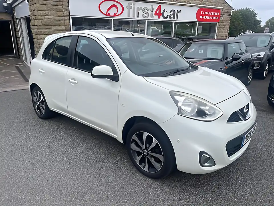 Used 2014 Nissan Micra Tekna White - Front View