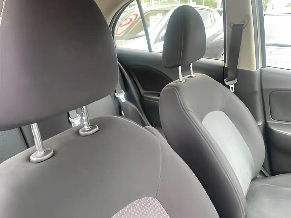 Used 2014 Nissan Micra Tekna White - Interior and Exterior details 8