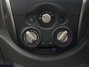 Used 2014 Nissan Micra Visia Orange - Interior and Exterior details 18