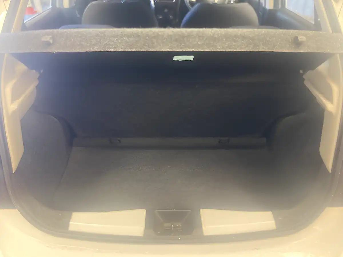 Used 2014 Nissan Micra Visia White - Interior and Exterior details 15