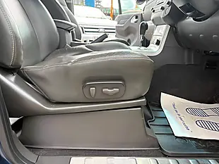 Used 2014 Nissan Navara Tekna Blue - Interior and Exterior details 18