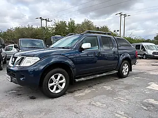 Used 2014 Nissan Navara Tekna Blue - Interior and Exterior details 3