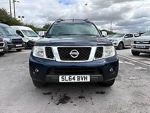 Used 2014 Nissan Navara Tekna Blue - Interior and Exterior details 6
