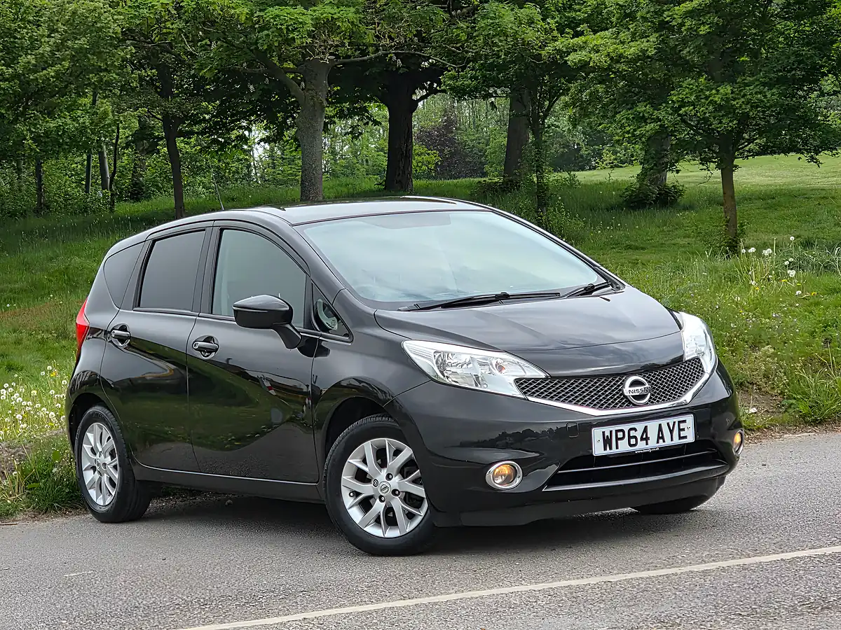 Used 2014 Nissan Note Acenta Black - Front View