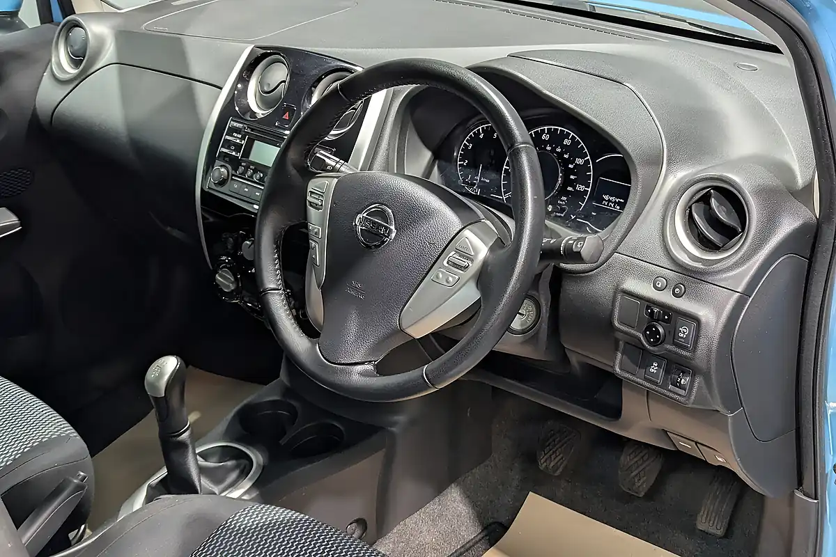Used 2014 Nissan Note Acenta Blue - Interior and Exterior details 2