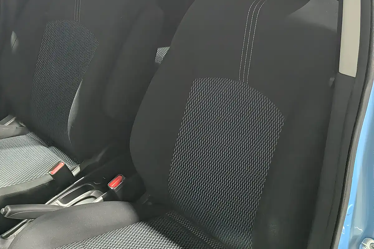 Used 2014 Nissan Note Acenta Blue - Interior and Exterior details 20