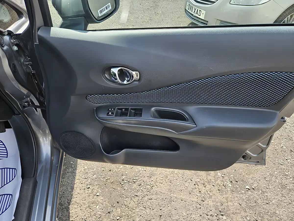 Used 2014 Nissan Note Acenta Grey - Interior and Exterior details 13