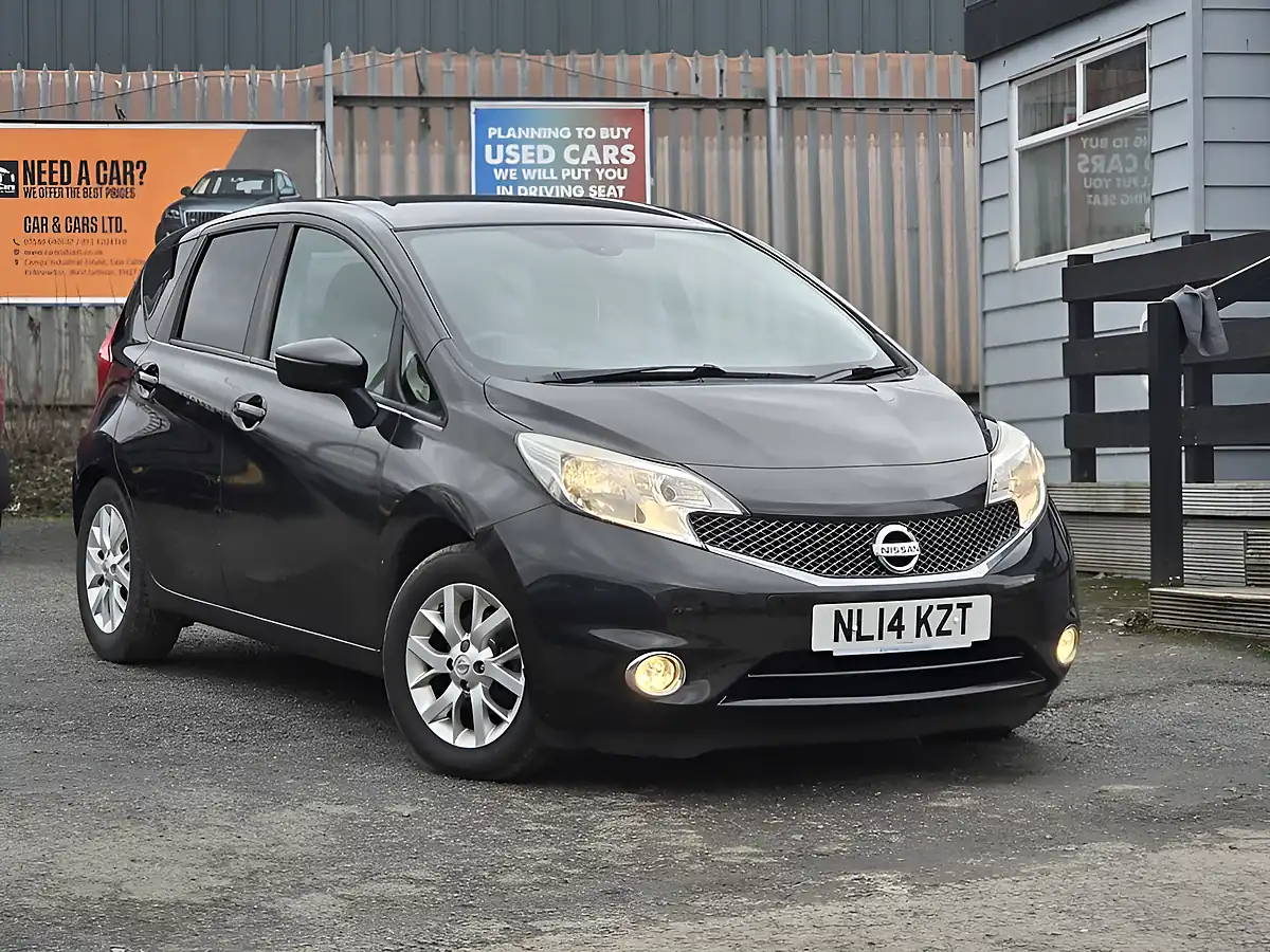 Used 2014 Nissan Note Acenta Premium Black - Front View