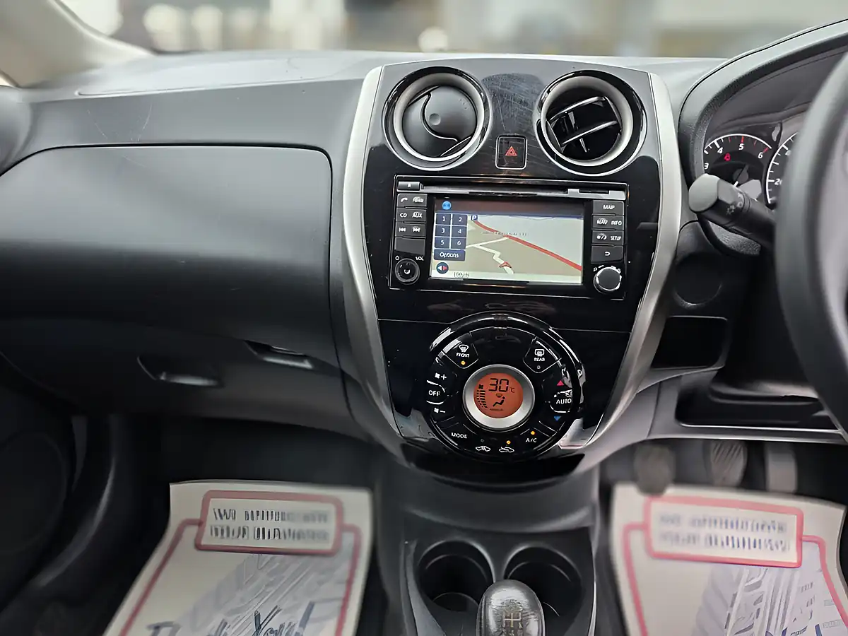 Used 2014 Nissan Note Acenta Premium Black - Interior and Exterior details 14