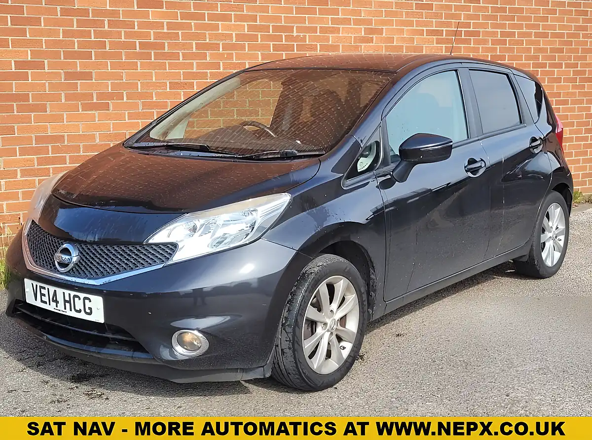 Used 2014 Nissan Note Acenta Premium Black - Front View