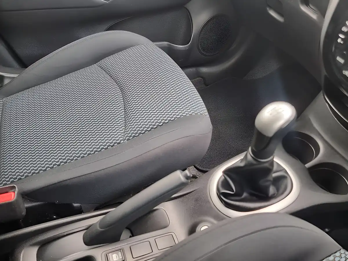 Used 2014 Nissan Note Acenta Premium Black - Interior and Exterior details 19