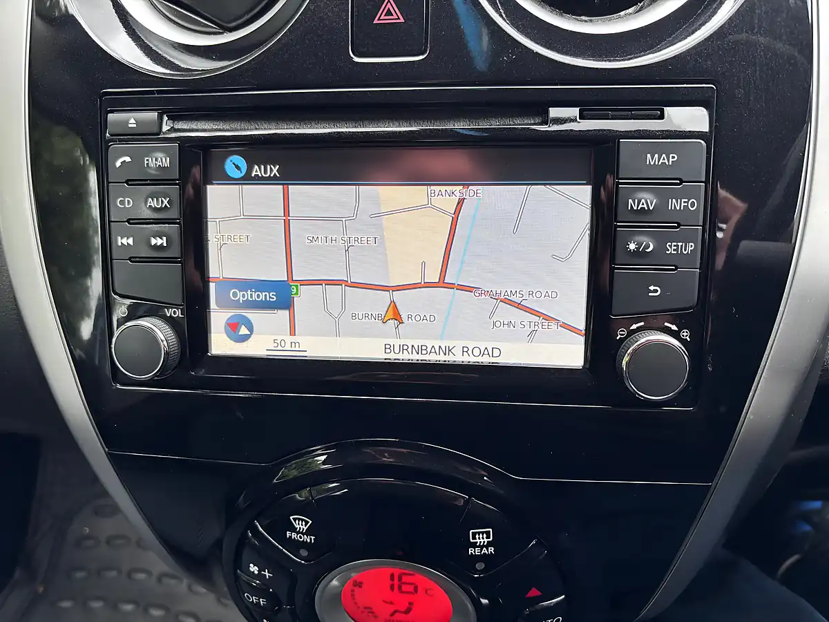Used 2014 Nissan Note Acenta Premium Blue - Interior and Exterior details 14