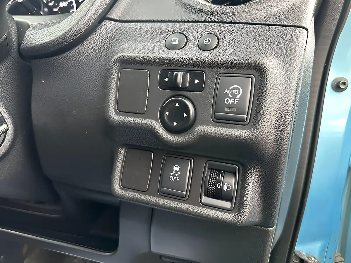 Used 2014 Nissan Note Acenta Premium Blue - Interior and Exterior details 17