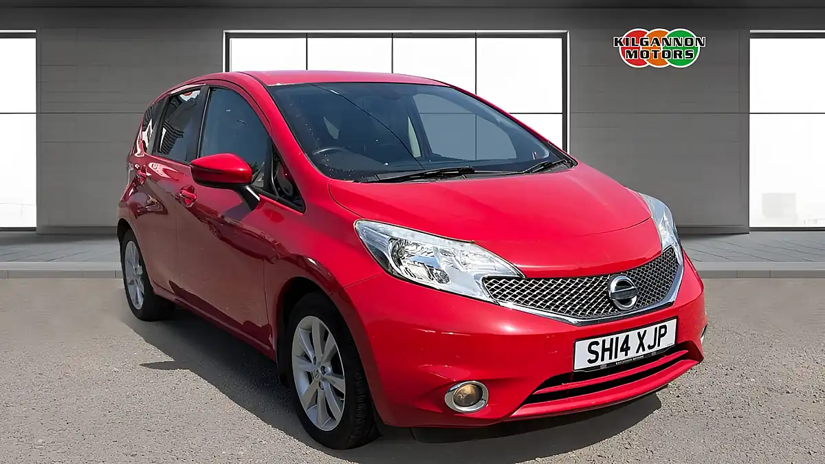 Used 2014 Nissan Note Acenta Premium Red - Front View