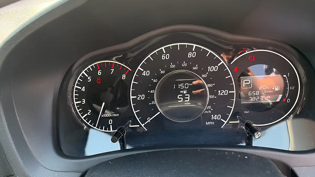 Used 2014 Nissan Note Acenta Premium Red - Interior and Exterior details 12