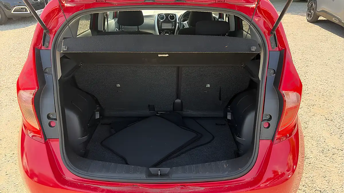 Used 2014 Nissan Note Acenta Premium Red - Interior and Exterior details 15