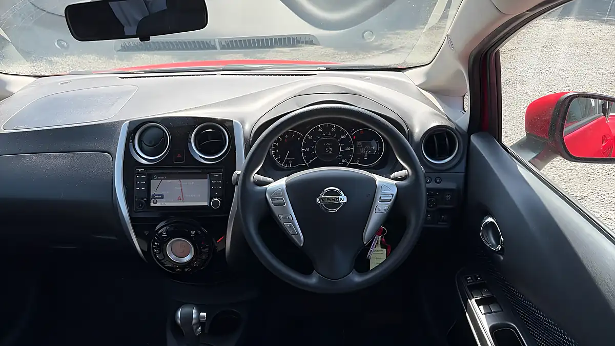 Used 2014 Nissan Note Acenta Premium Red - Interior and Exterior details 8