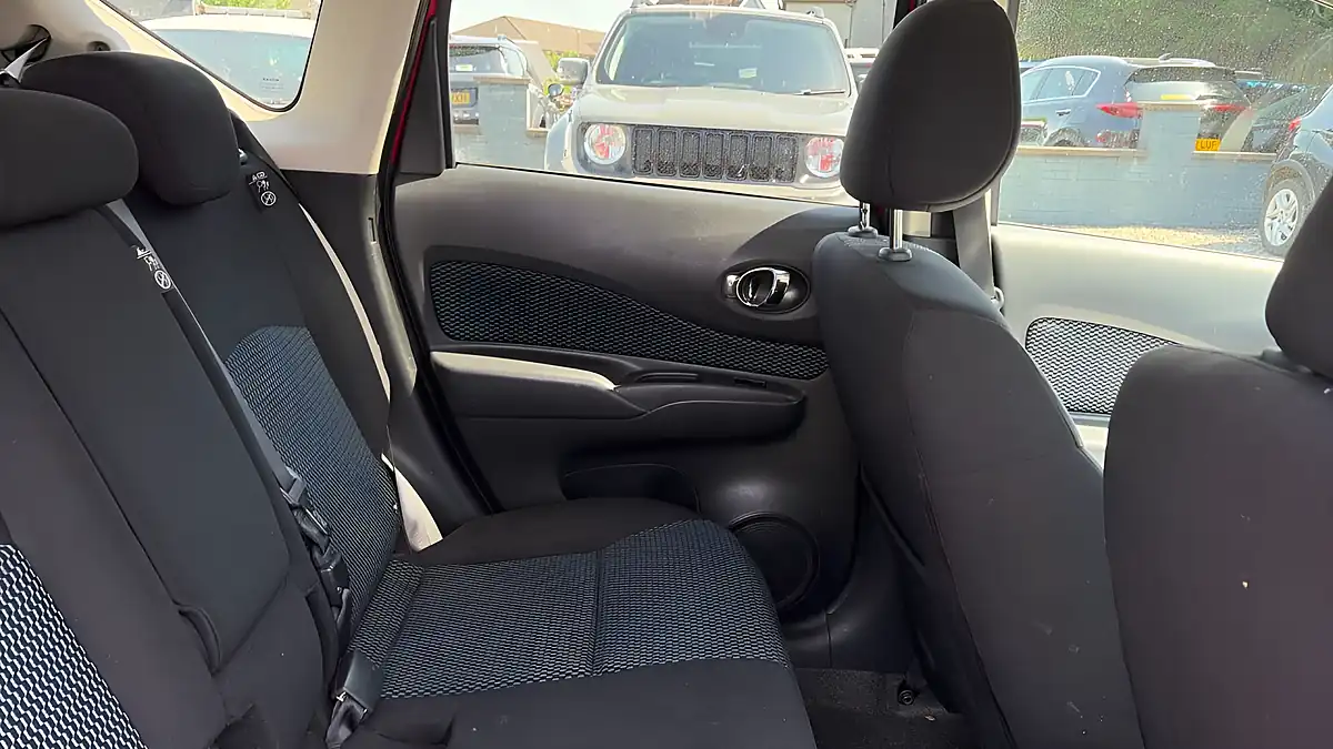 Used 2014 Nissan Note Acenta Premium Red - Interior and Exterior details 9