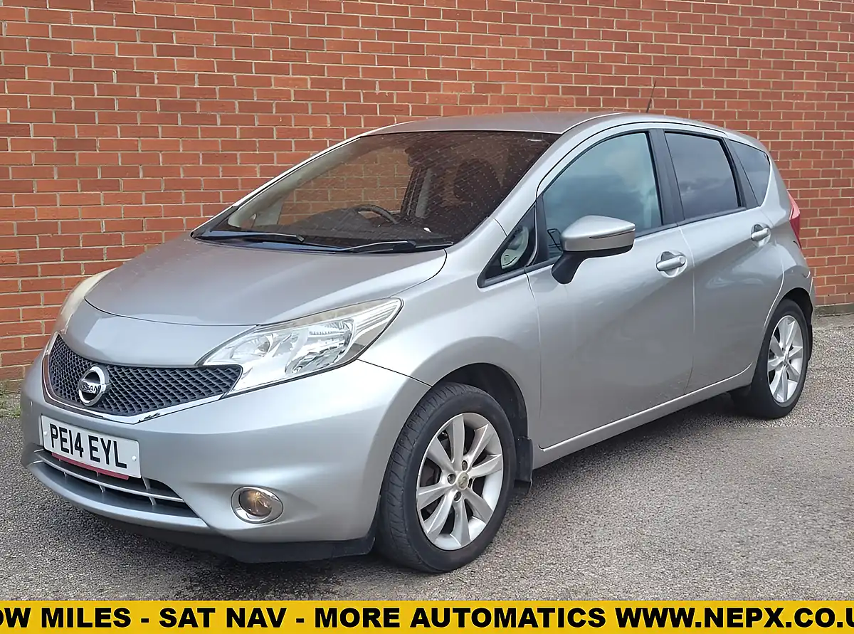 Used 2014 Nissan Note Acenta Premium Silver - Front View