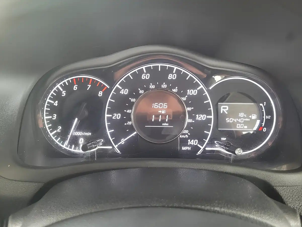 Used 2014 Nissan Note Acenta Premium Silver - Interior and Exterior details 16