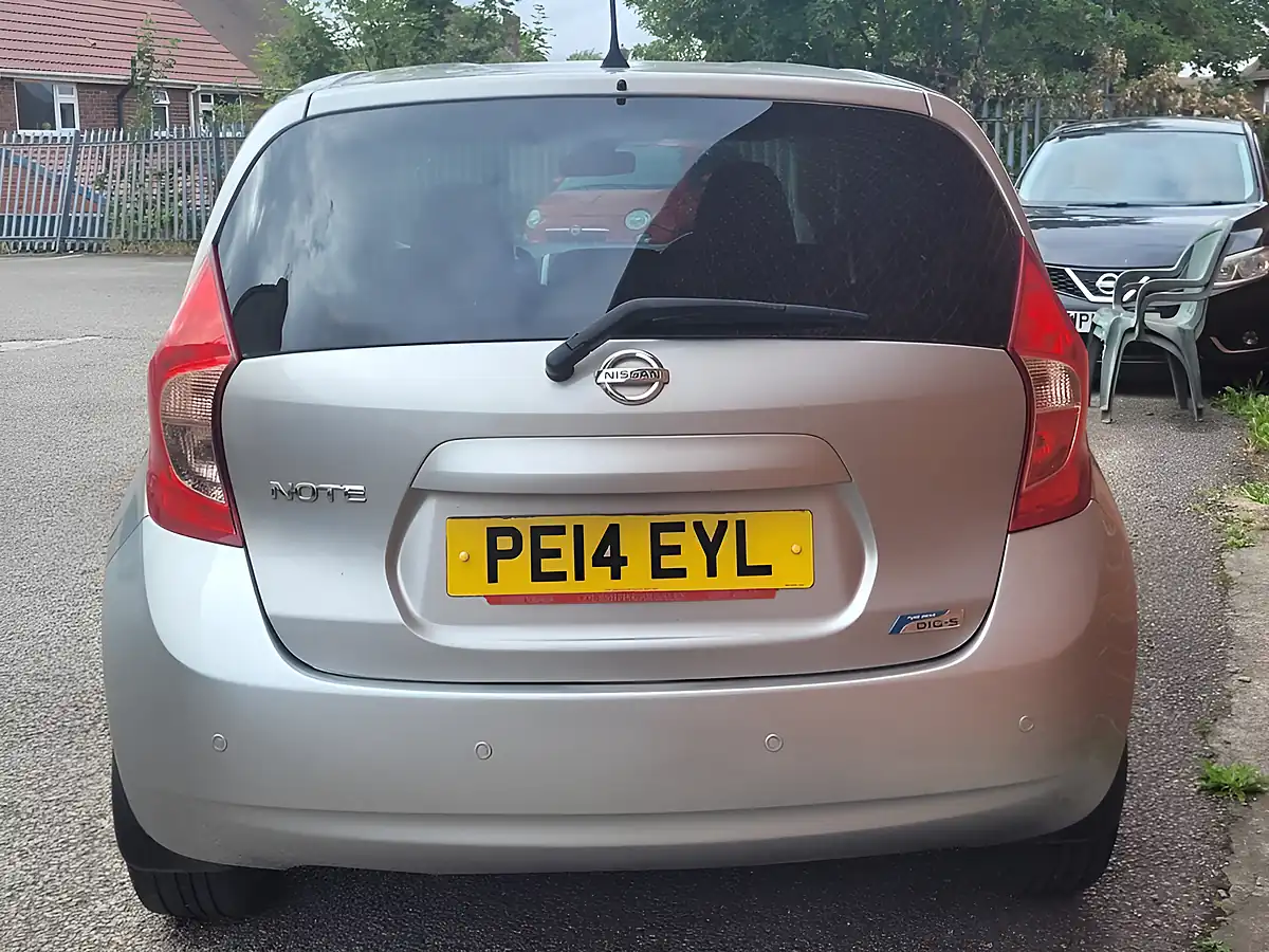 Used 2014 Nissan Note Acenta Premium Silver - Interior and Exterior details 4