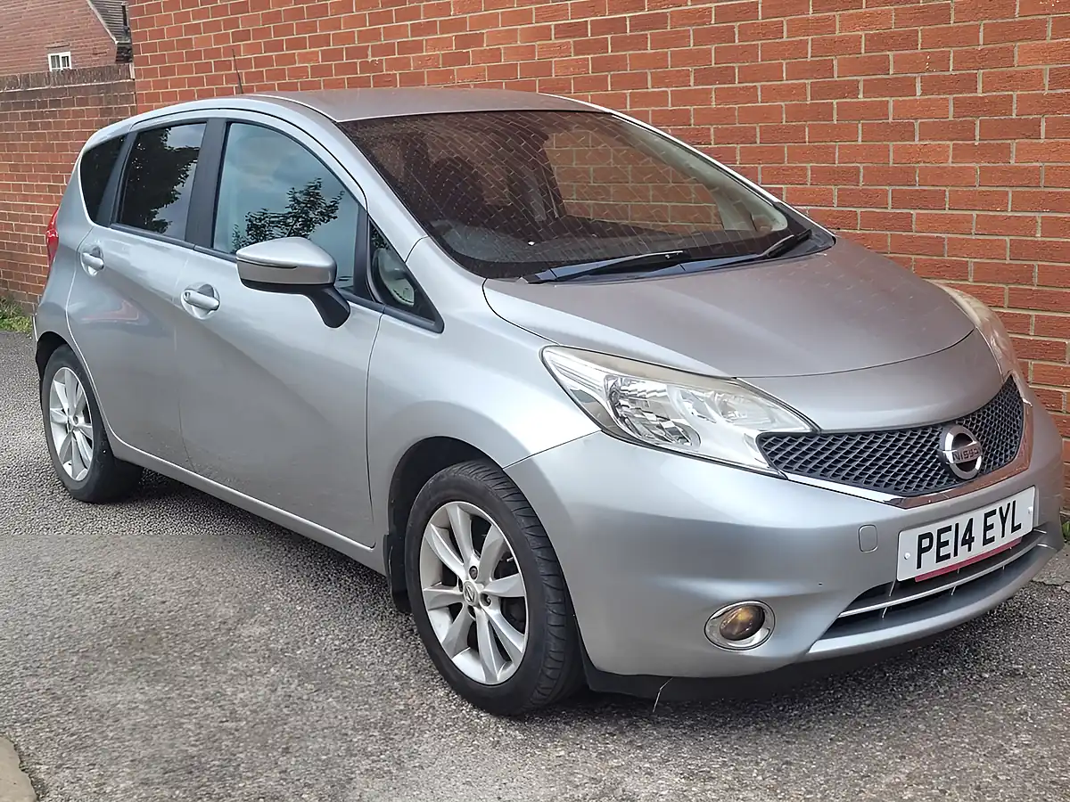 Used 2014 Nissan Note Acenta Premium Silver - Interior and Exterior details 8