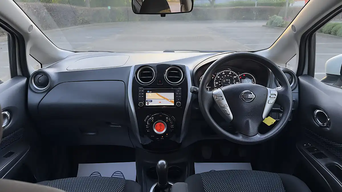 Used 2014 Nissan Note Acenta Premium White - Interior and Exterior details 11