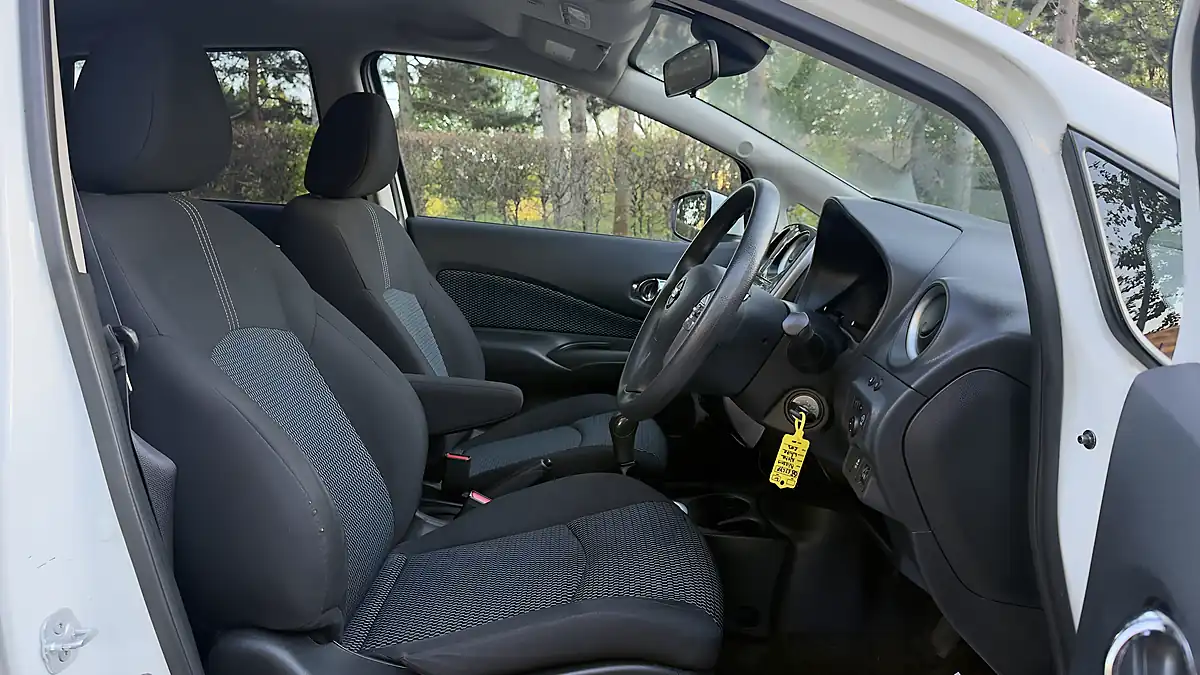 Used 2014 Nissan Note Acenta Premium White - Interior and Exterior details 15