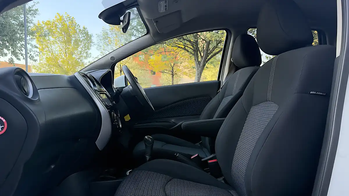 Used 2014 Nissan Note Acenta Premium White - Interior and Exterior details 16