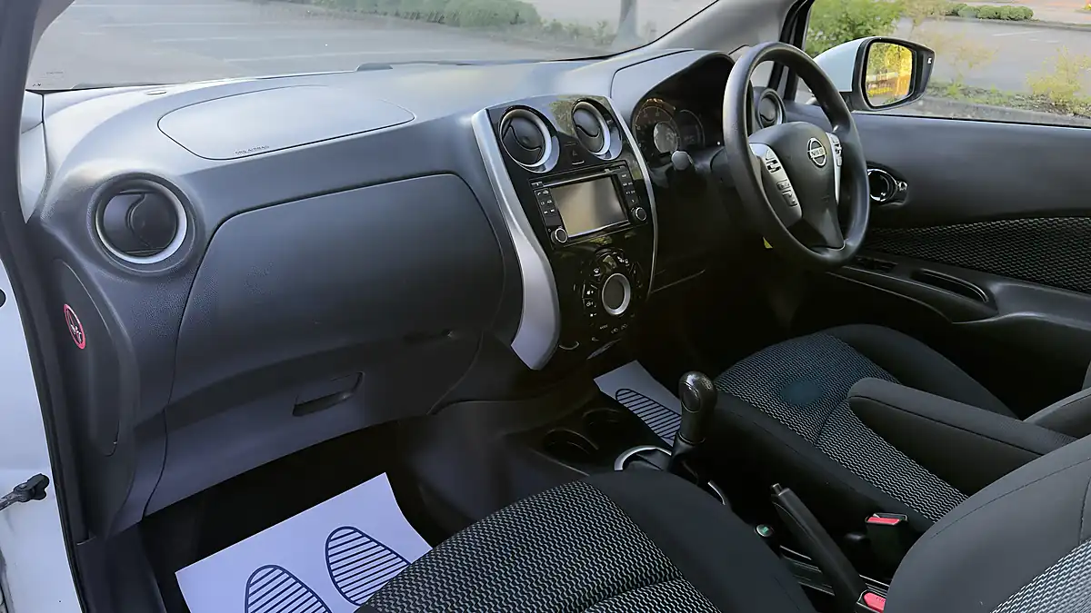 Used 2014 Nissan Note Acenta Premium White - Interior and Exterior details 18