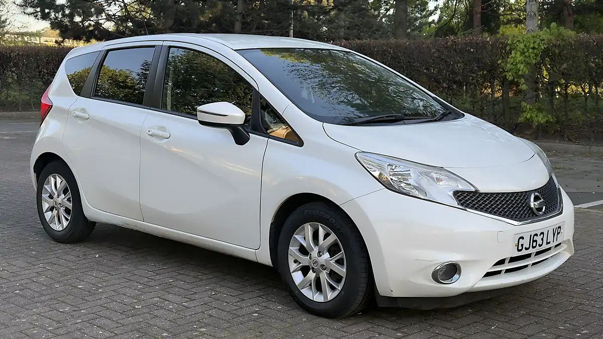 Used 2014 Nissan Note Acenta Premium White - Interior and Exterior details 3