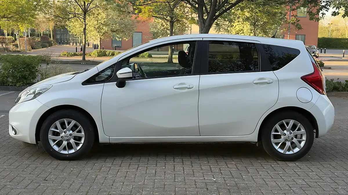 Used 2014 Nissan Note Acenta Premium White - Interior and Exterior details 6