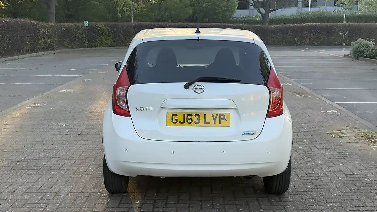 Used 2014 Nissan Note Acenta Premium White - Interior and Exterior details 7