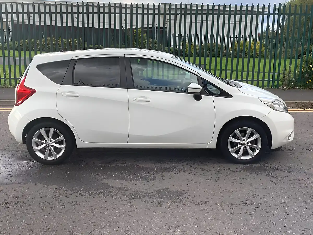 Used 2014 Nissan Note Acenta Premium White - Interior and Exterior details 7