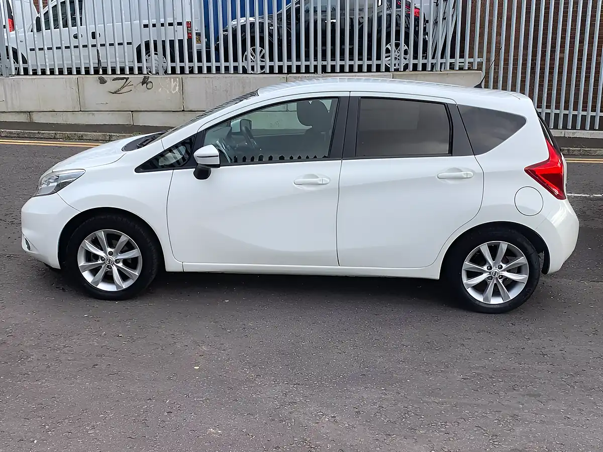 Used 2014 Nissan Note Acenta Premium White - Interior and Exterior details 8