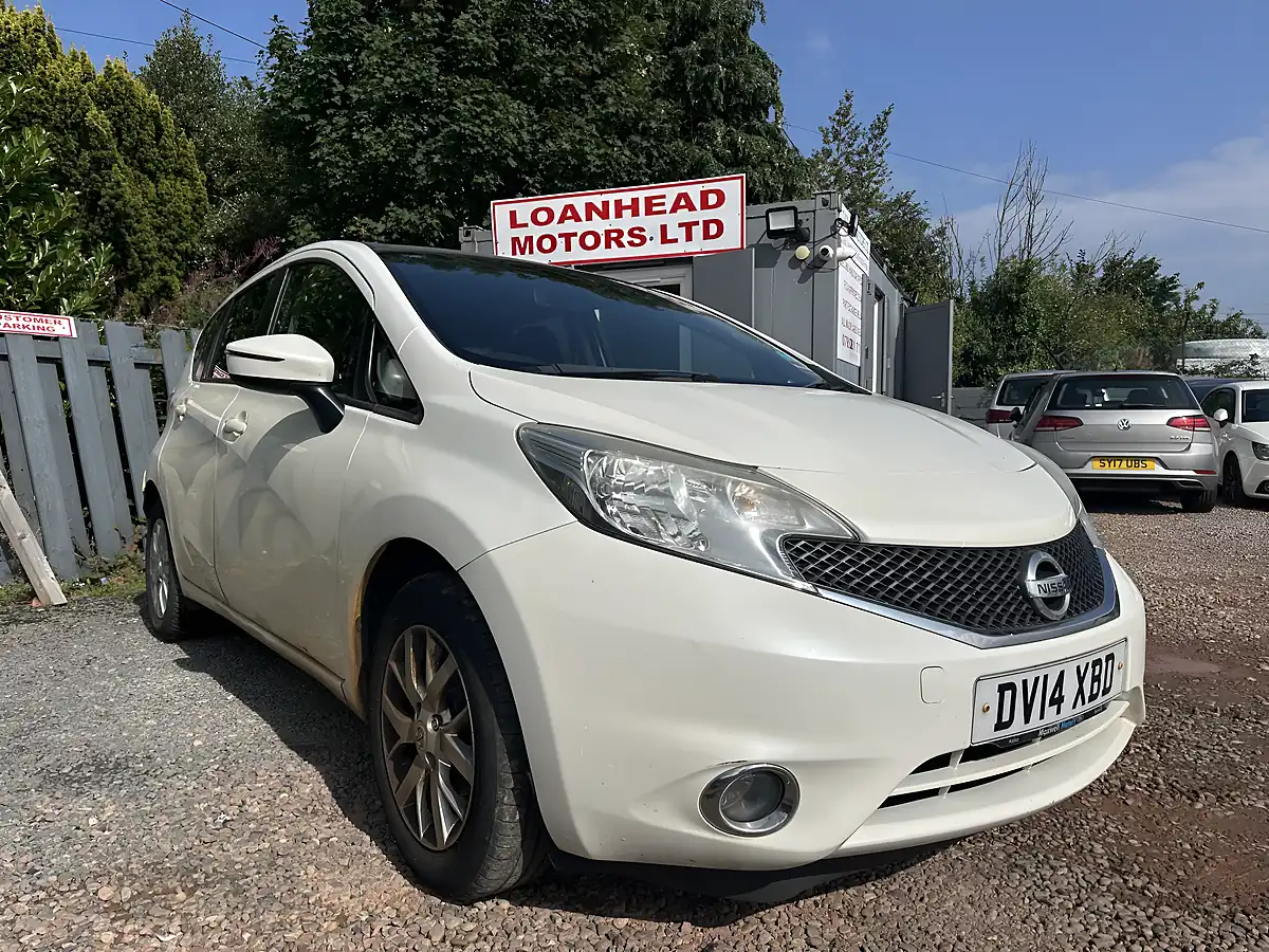 Used 2014 Nissan Note Acenta Premium White - Front View