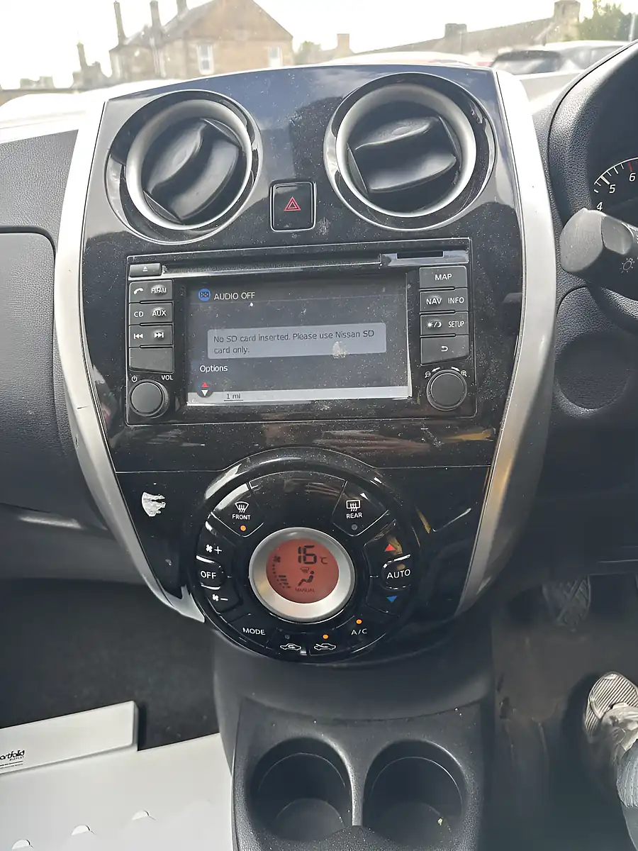 Used 2014 Nissan Note Acenta Premium White - Interior and Exterior details 17