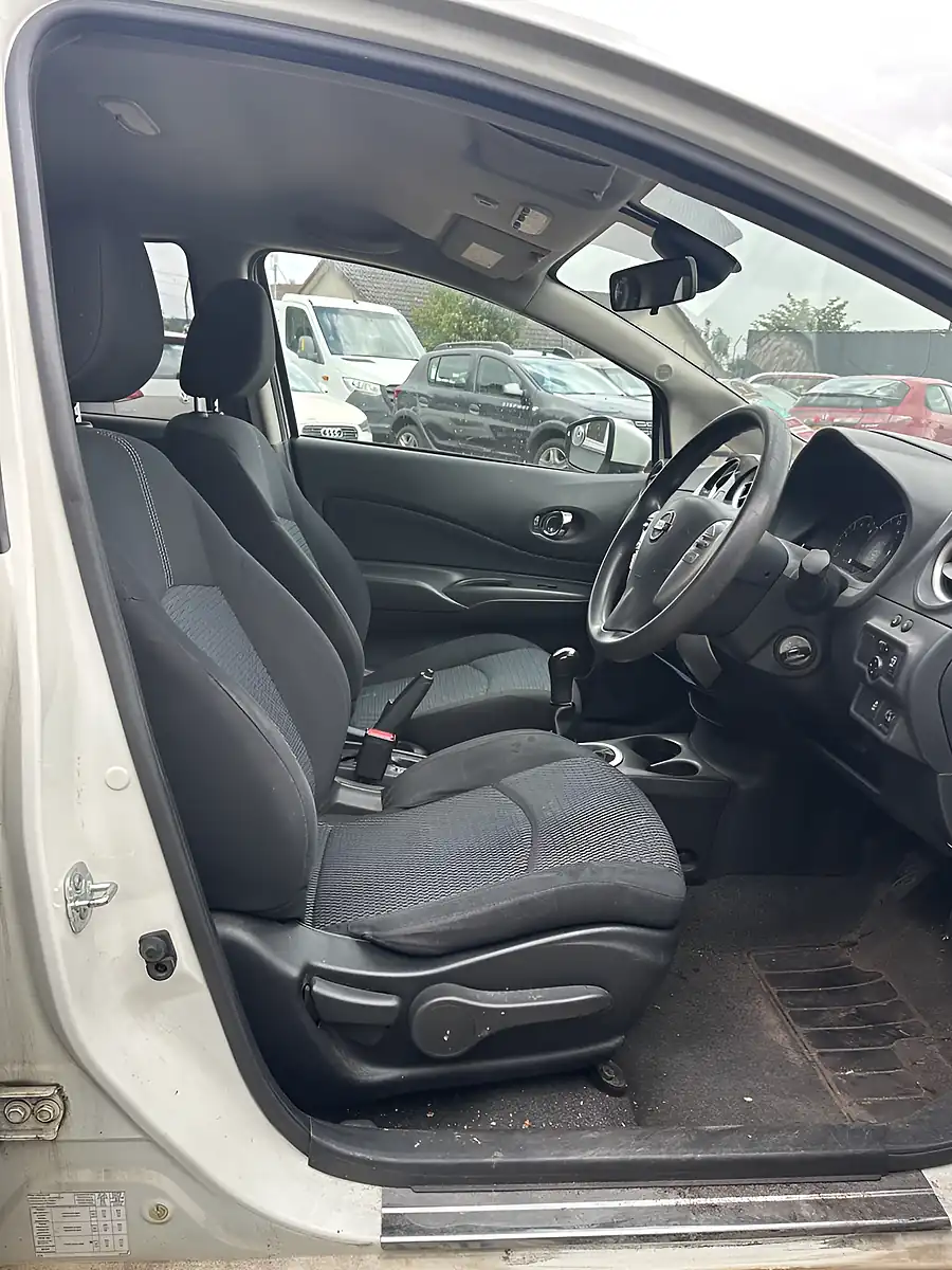 Used 2014 Nissan Note Acenta Premium White - Interior and Exterior details 18