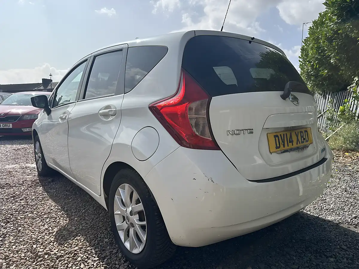 Used 2014 Nissan Note Acenta Premium White - Interior and Exterior details 9