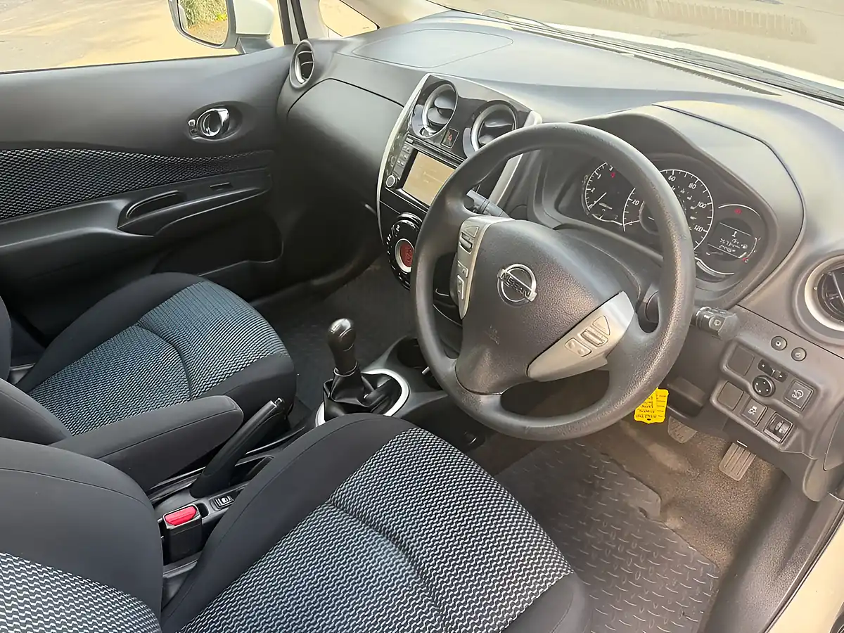 Used 2014 Nissan Note Acenta Premium White - Interior and Exterior details 18