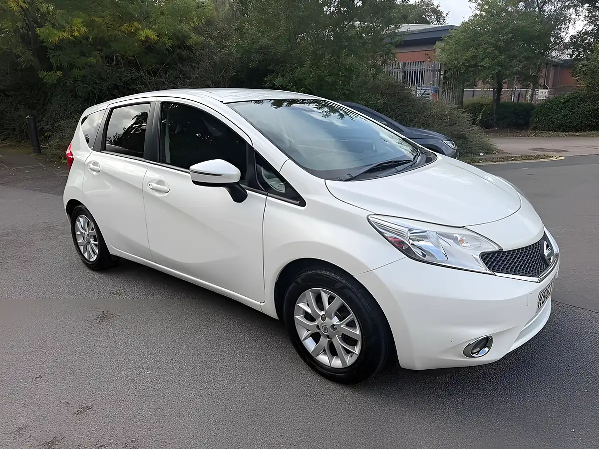 Used 2014 Nissan Note Acenta Premium White - Interior and Exterior details 7